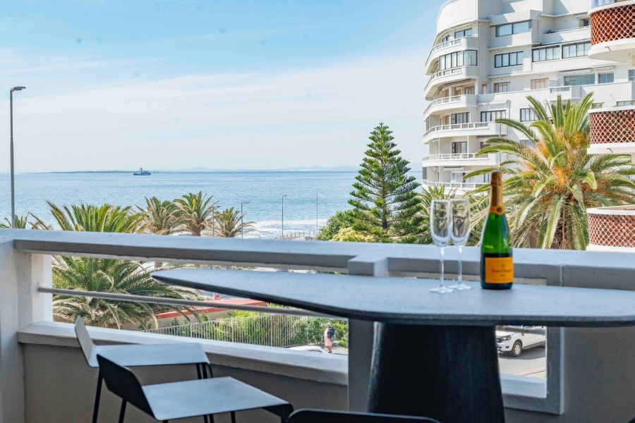 3 Bedroom Property for Sale in Sea Point Western Cape